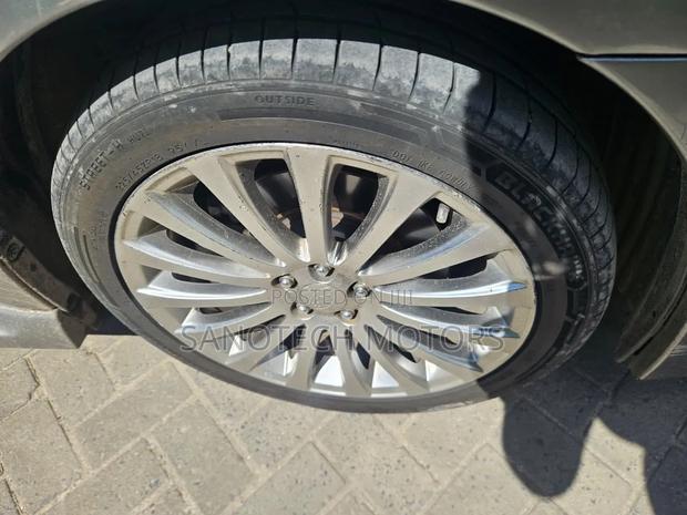 Subaru Legacy 2011 Silver