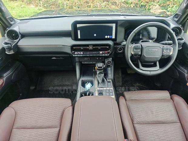 Toyota Land Cruiser LC250 2024 Black