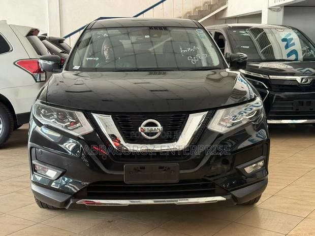 Nissan X-Trail 2.0 Hybrid FWD 2018 Black