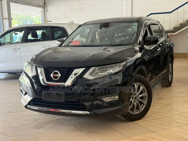 Nissan X-Trail 2.0 Hybrid FWD 2018 Black