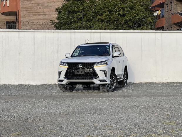 Lexus LX 2020 White