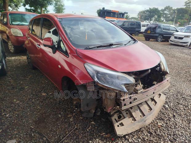 Nissan Note 2012 Red