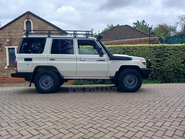 Toyota Land Cruiser 2019 White