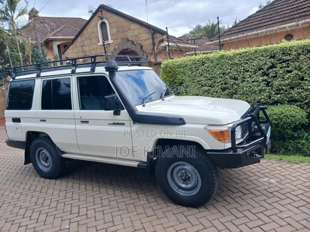 Toyota Land Cruiser 2019 White