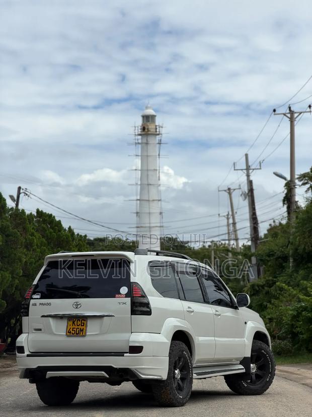 Toyota Land Cruiser Prado 2008 White