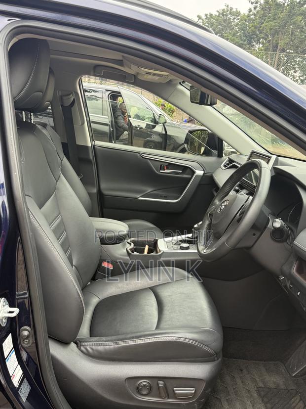 Toyota RAV4 XLE Premium AWD 2019 Black