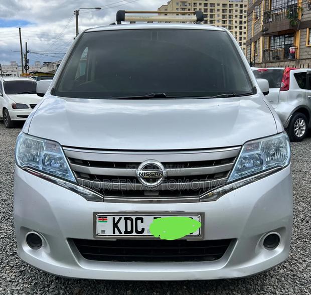 Nissan Serena 2014 Silver
