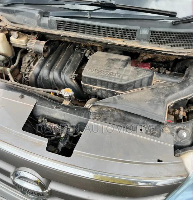 Nissan Serena 2014 Silver