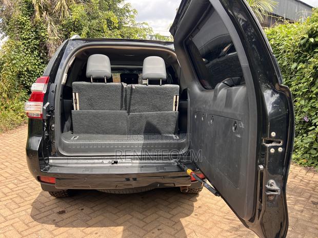 Toyota Land Cruiser Prado 2.8 D-4D 2016 Black