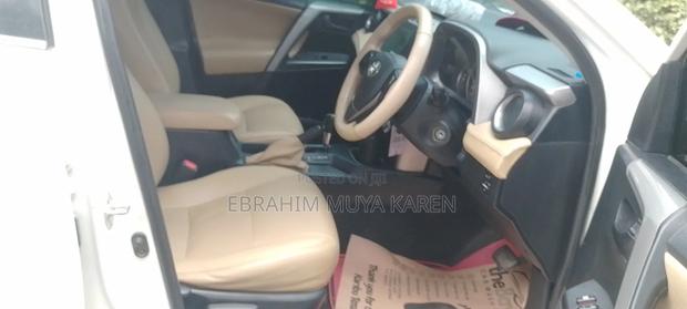 Toyota RAV4 2017 White