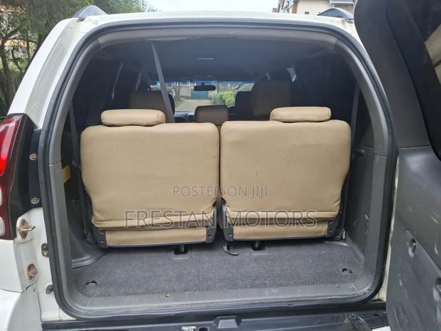 Toyota Land Cruiser Prado 2006 White