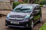 Toyota ISIS 1.8 G 2WD 2011 Maroon for sale