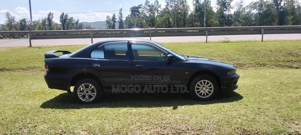 Mitsubishi Galant 2000 Red