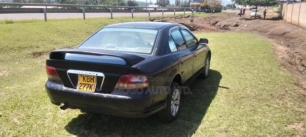 Mitsubishi Galant 2000 Red