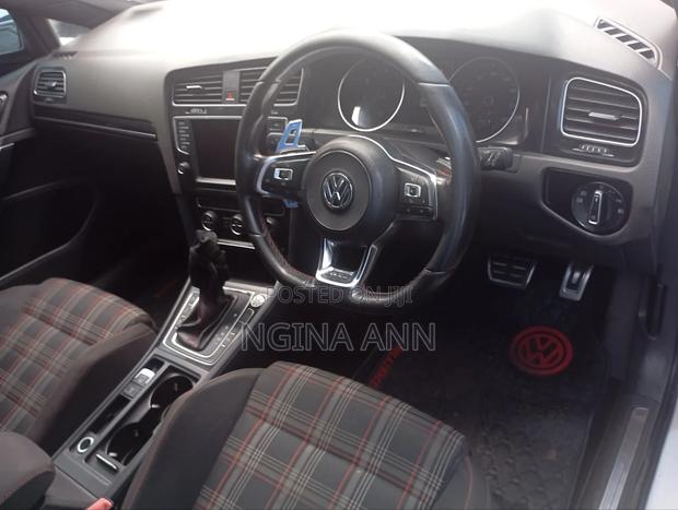 Volkswagen Golf 2015 Purple