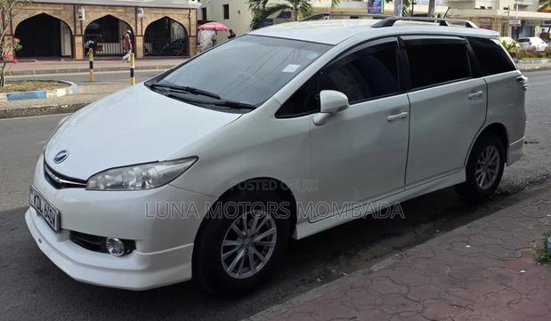 Toyota Wish 2017 White