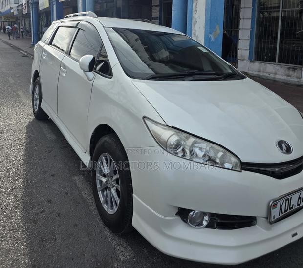 Toyota Wish 2017 White