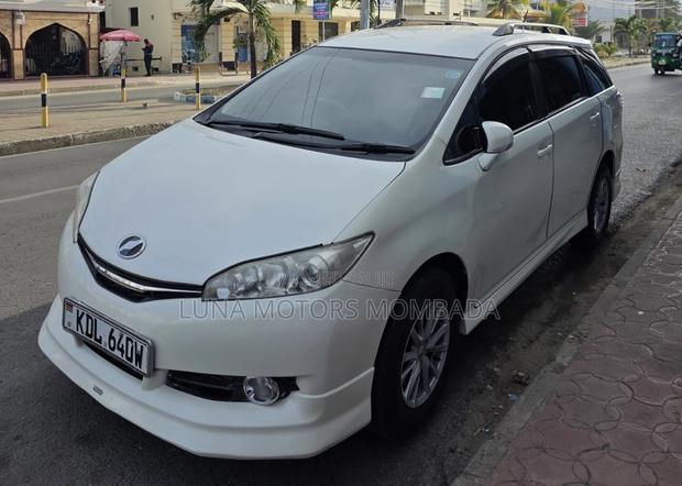 Toyota Wish 2017 White