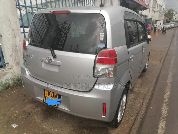 Toyota Spade 2019 Silver