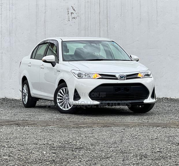 Toyota Axio 2018 White