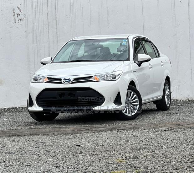 Toyota Axio 2018 White