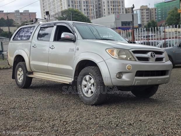 Toyota Hilux 2009 Silver