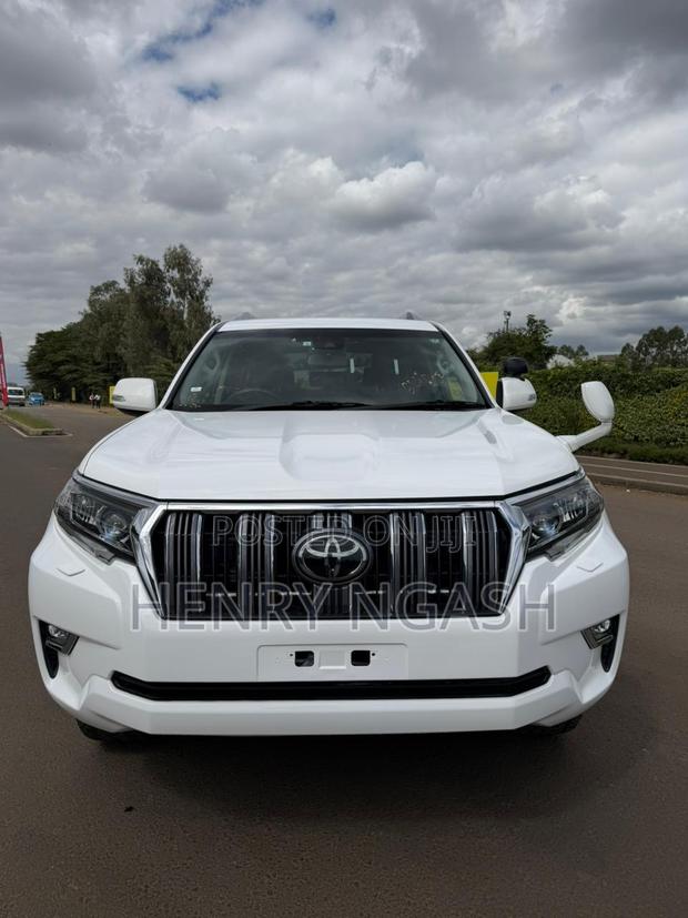 Toyota Land Cruiser Prado 2021 White