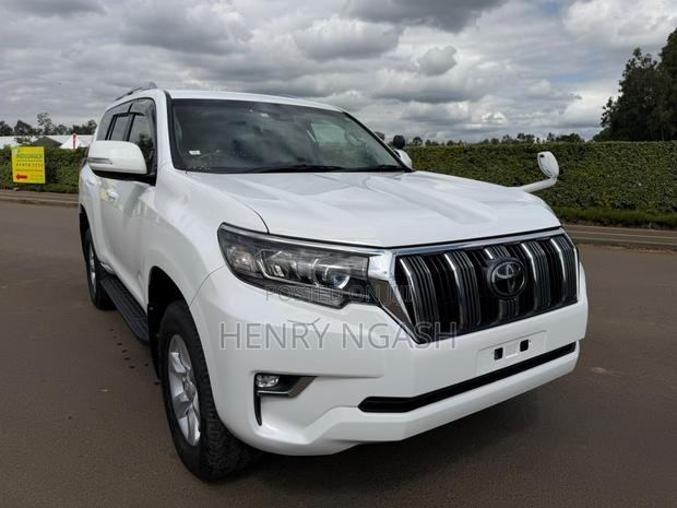 Toyota Land Cruiser Prado 2021 White