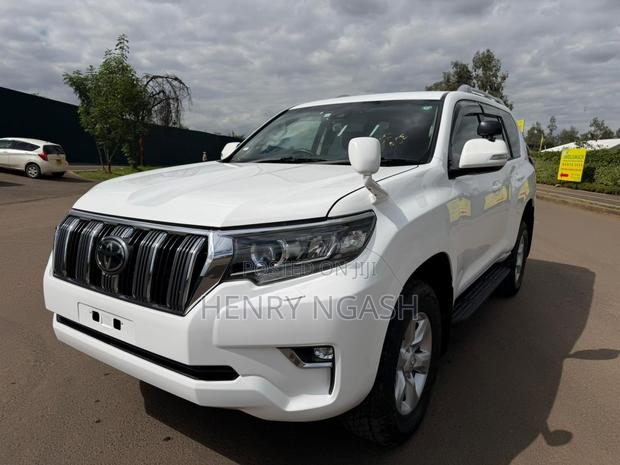 Toyota Land Cruiser Prado 2021 White