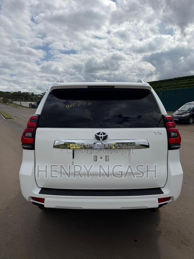 Toyota Land Cruiser Prado 2021 White