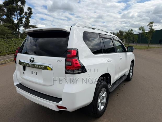 Toyota Land Cruiser Prado 2021 White