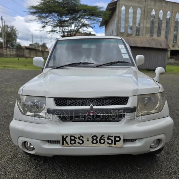 Mitsubishi Pajero IO 2005 White