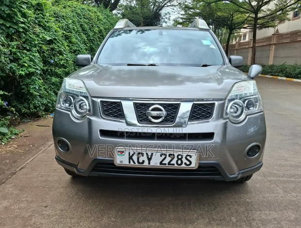 Nissan X-Trail 2012 Brown