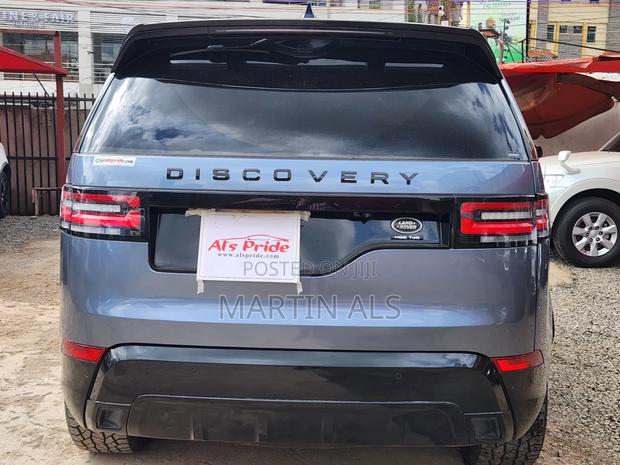 Land Rover Discovery 2018 Gray