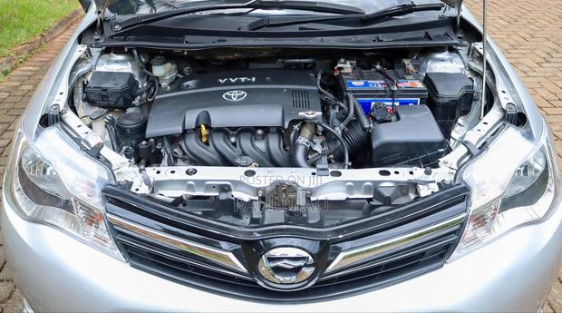 Toyota Axio 2012