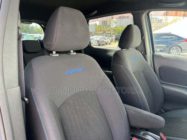 Nissan Note 1.2 Hybrid 2020 Blue