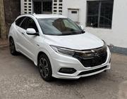 Honda Vezel 2019 Off white for sale