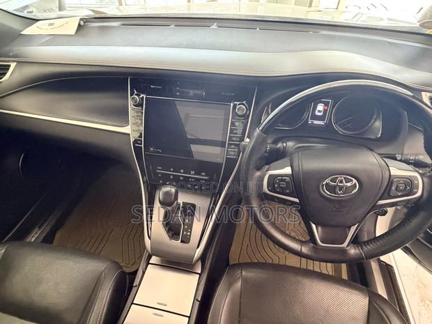 Toyota Harrier 2019 Ivory