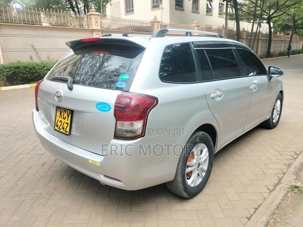 Toyota Corolla Fielder 2013 Silver