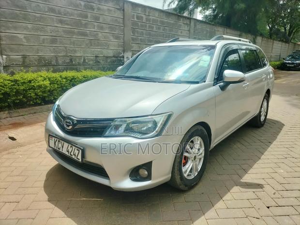 Toyota Corolla Fielder 2013 Silver
