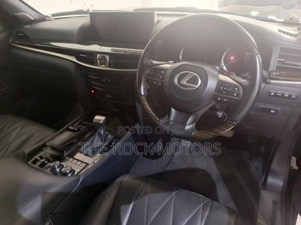 Lexus LX 570 (5 seats) AWD 2019 Black