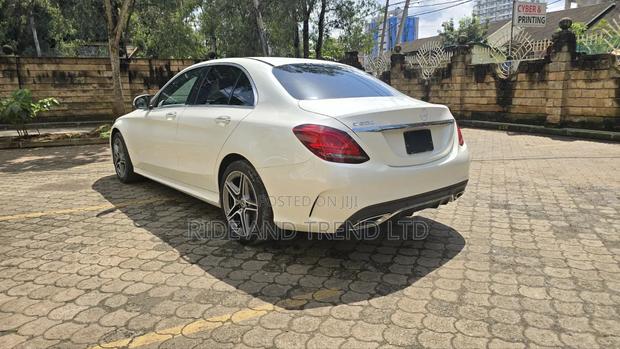 Mercedes-Benz C200 2019 White