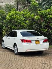 Toyota Crown 2017 Pearl for sale