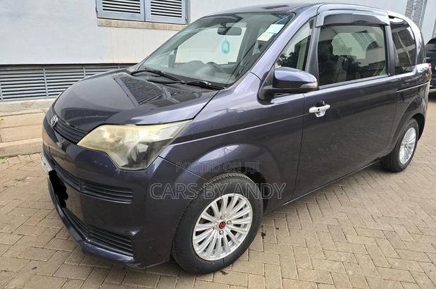 Toyota Spade 1.5 2013 Gray
