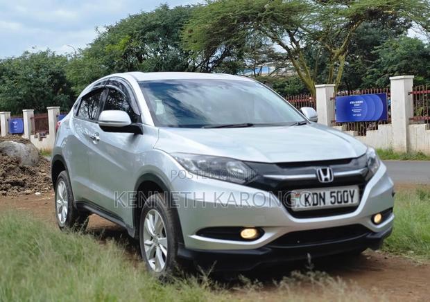 Honda Vezel 2016 Silver
