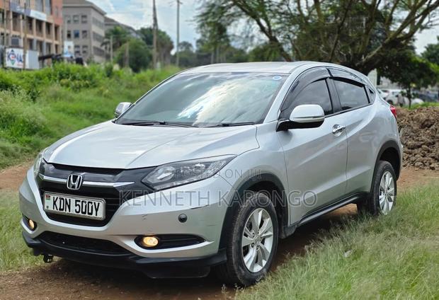 Honda Vezel 2016 Silver