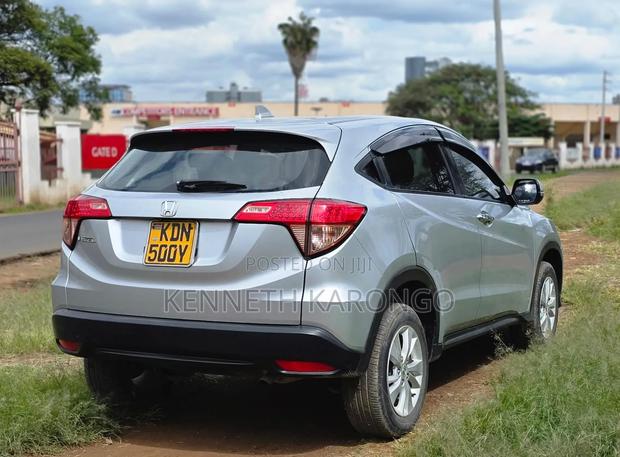 Honda Vezel 2016 Silver