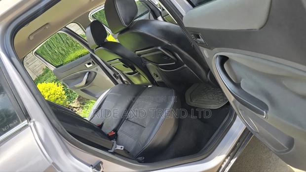 Ford Kuga 2012 Blue