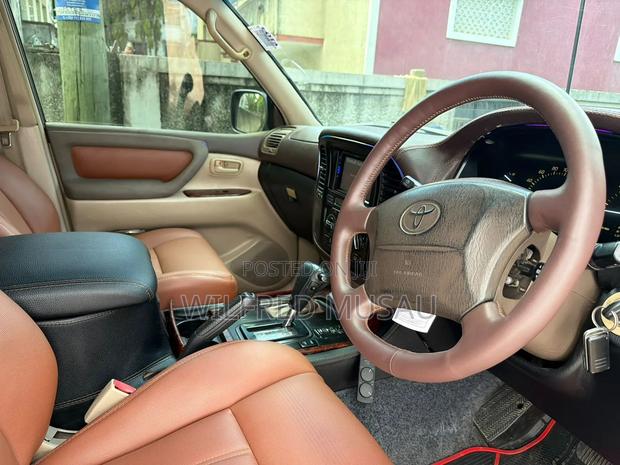 Toyota Land Cruiser 2002 Silver