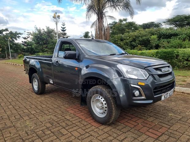 Isuzu D-MAX 2025 Gray